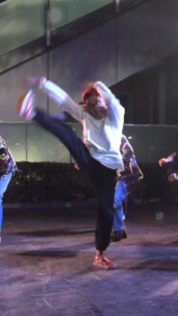 拡散希望
6月24日(土)深夜にて開かれる「ALL NIGHT WEFUNK@CLUB CITTA’」にて【ルッコラ➕隣の家の山田】でナンバーを出させていただくことになりました！！

一緒に踊っていただける方はなんでもいいので僕かルッコラさんに連絡ください！