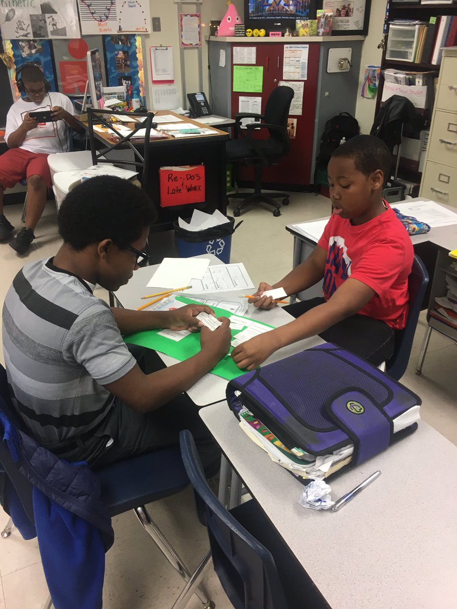 Shauna Hall tweet media