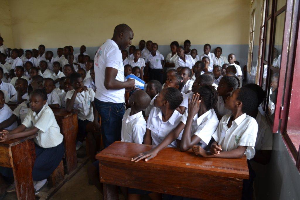 FioHealth's tweet photo. Show &amp; tell! Our "Know for Sure" campaign with Ivanhoe Mines is empowering #DRC communities with tools for #malaria testing &amp; tracking. https://t.co/e01xYhqmGg
