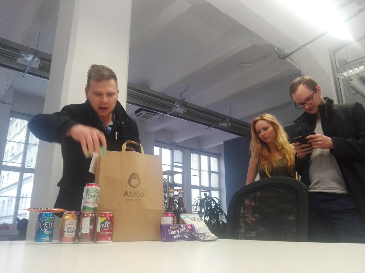 Juch, historickej moment zachycen. První zkušební objednávka z nového <a href="/Atotocz/">Atoto</a> právě dorazila.