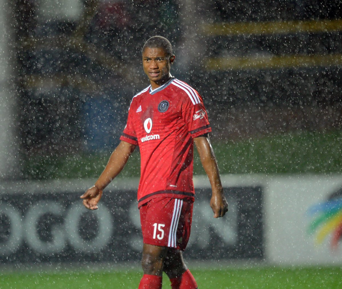 VodacomSoccer's tweet photo. Thabo Qalinge has returned to full training with the @Orlando_Pirates team following an injury lay-off. https://t.co/ZKKtd85pJF