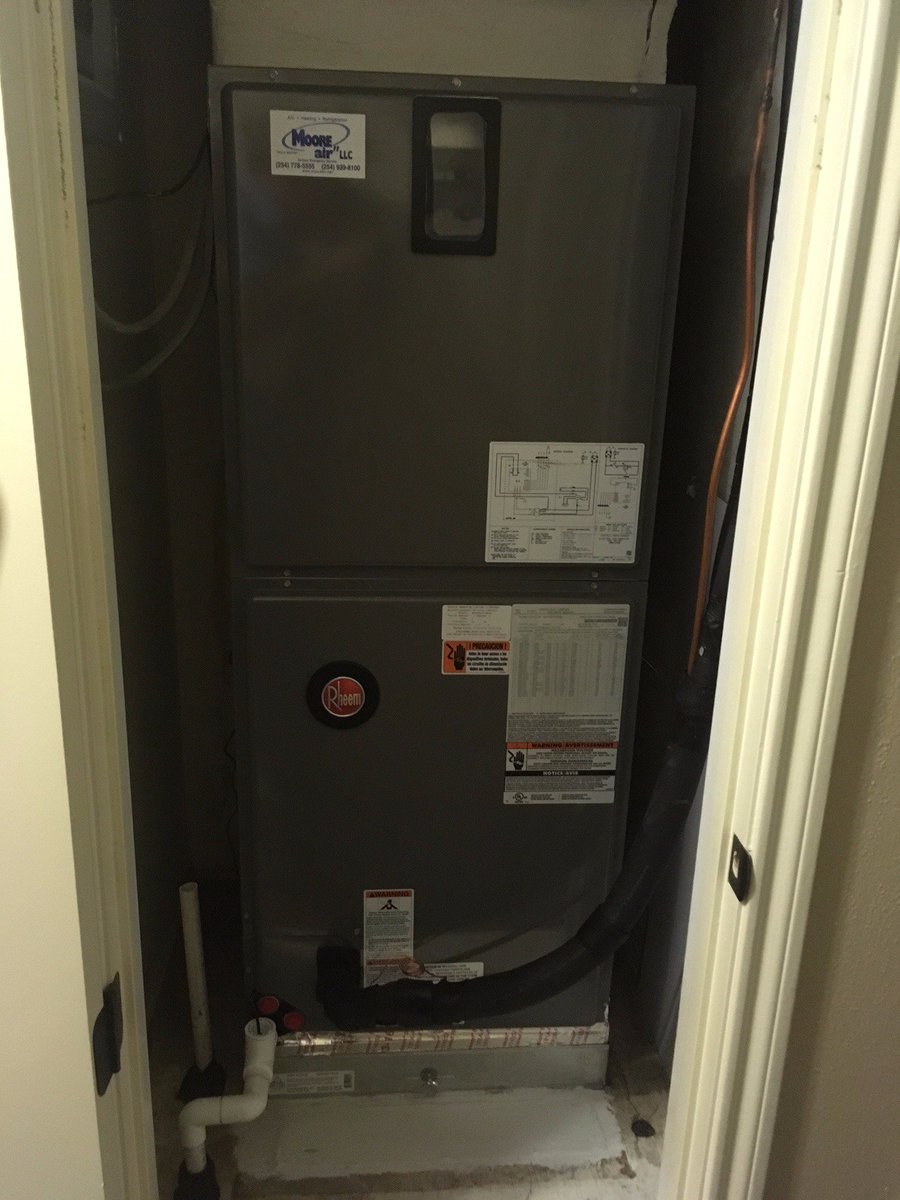MooreAirLLC's tweet photo. Thinking about replacing your A/C?
Here is what we offer: 
+ Honesty
+ Comfort 
+ Financing
+ Beautiful work
+ Good honest people https://t.co/i5Bk49ZUIK