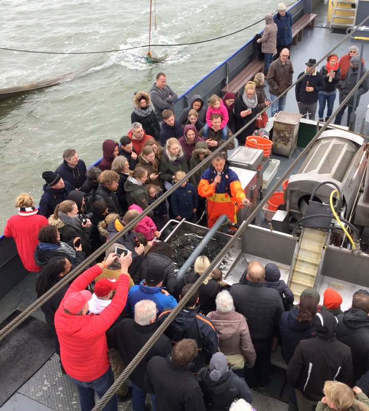 Sushiles's tweet photo. Garnalen vissen op Texel met de boot TX10 Emmie vanuit de haven van Oudeschild!
#texel #garnalen #vissen #boot #ambacht #visser #educatief https://t.co/fEDcv5L2H8