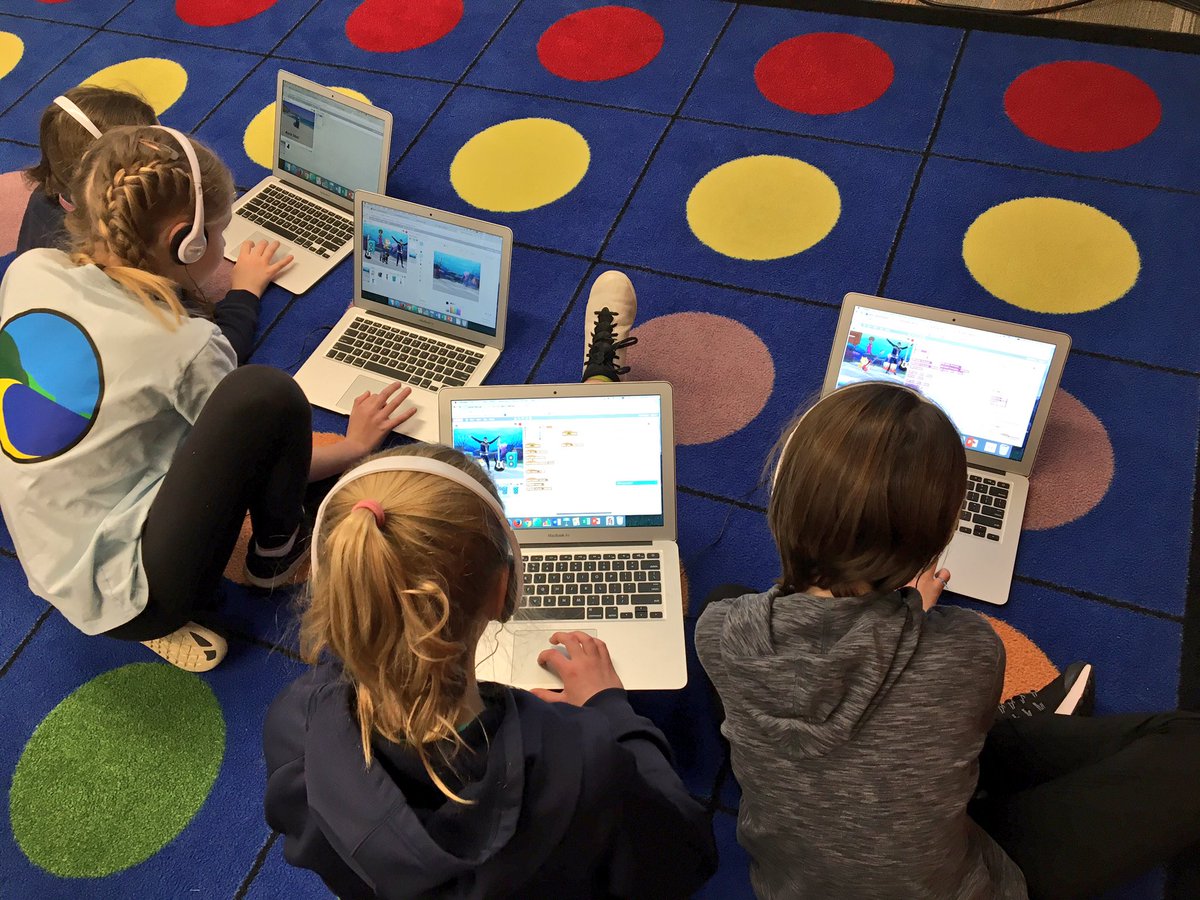 ExploreCentral's tweet photo. 4th graders coding with @scratch and creating their @makeymakey musical instruments! #explorecentral https://t.co/ketF1DwKOq