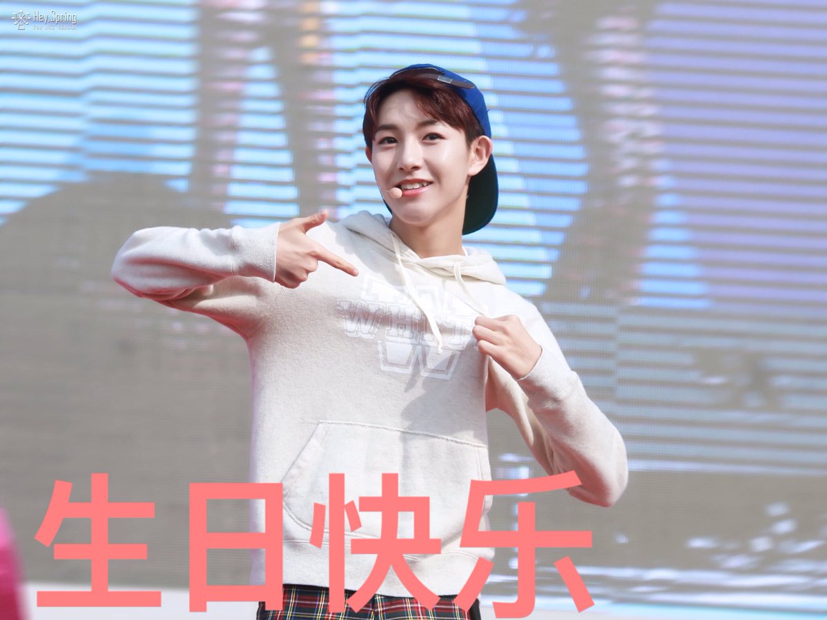 NCTren__py_win's tweet photo. 世界一だいすきです。

#런쥔아생일축하해 
#HappyRenjunDay https://t.co/PlT4Lw4RTX