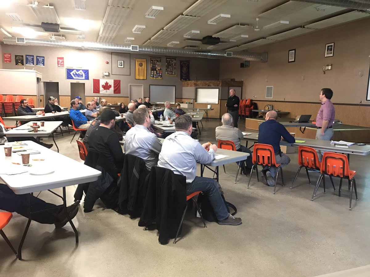 perthsoilncrop's tweet photo. @ZehrInsurance Jeremy Matheson &amp; @HeartlandMutual Jim Zyta educating #PSCIA on #FarmSafety &amp; #LossPrevention #staysafe #OntAg https://t.co/jbuEOsPTzD