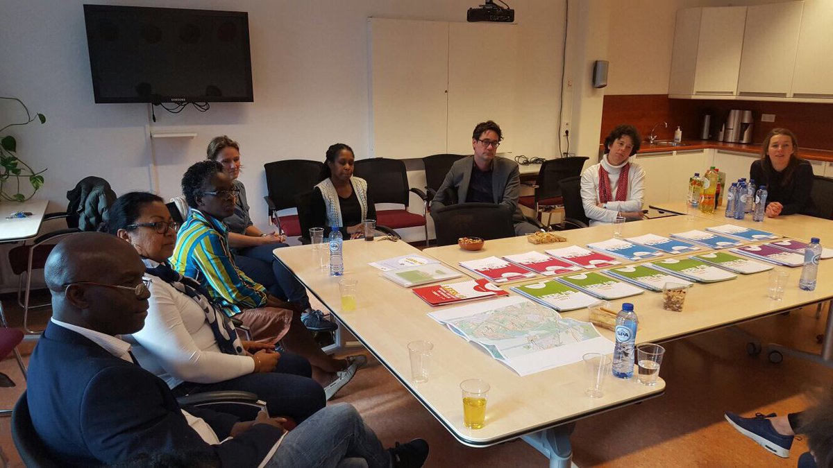 Leerlab's tweet image. Haarlem leert van Zuidoost! #leerlab #trots #kennisdelen