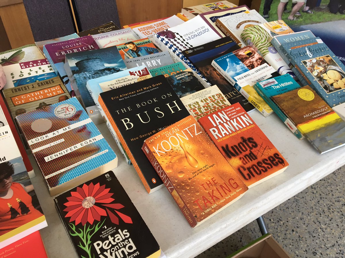 MeaghanGorman94's tweet photo. Sigma Tau BOOK SWAP 📚
Wed/Th 10-4pm SCI LOBBY
Fri 10-4pm in WEBB LOBBY
Give a book to get a book, or
BUY 1 book = $1, 3 books =$2 https://t.co/kSAN5msJyc