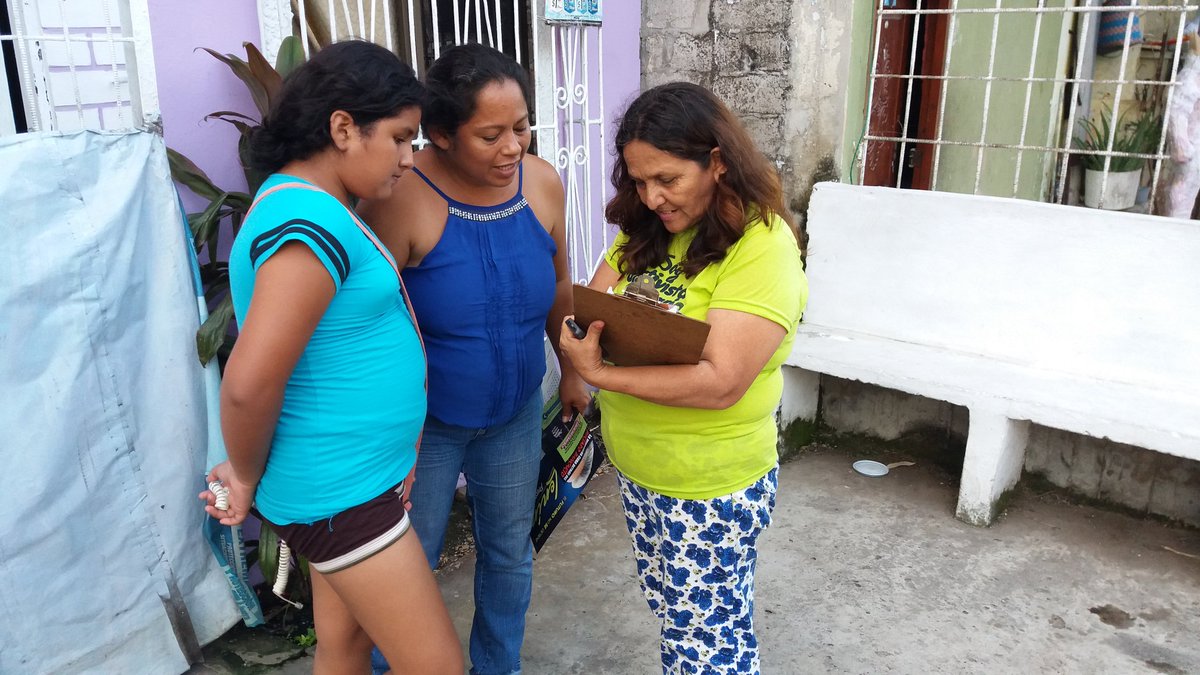 TomalaApolo's tweet photo. #BrigadasVoluntarias Parroquia #GarcíaMoreno te apoyamos futuro Presidente @Lenin dando a conocer el Plan #TodaunaVida #D3GuayasConLenin https://t.co/DsDnSuIMAB