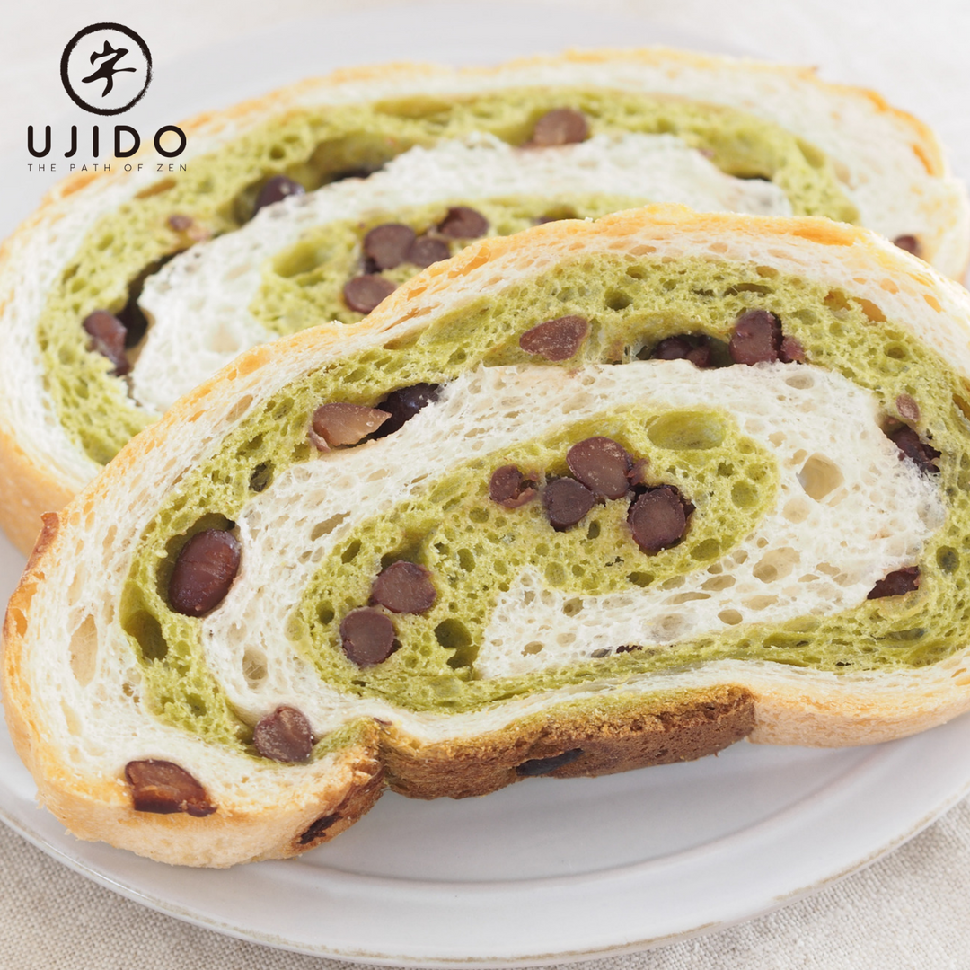 UjidoMatcha's tweet photo. Don't know if it would make a good grilled cheese, but this matcha and red bean bread looks delicious! #matcha #bread #matchabread https://t.co/I8ldFHOUuk