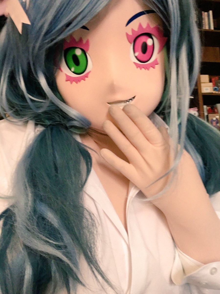 LexiNingyo's tweet photo. Kyōki was getting a bit jealous so let's give her a chance to say hello~ #nykig #kyoki #kigurumi #hugmedammit #chamingkatsune https://t.co/JxDC79XpS1