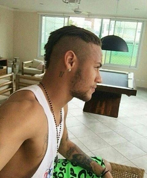 StrandedDani's tweet image. Insane Cut.