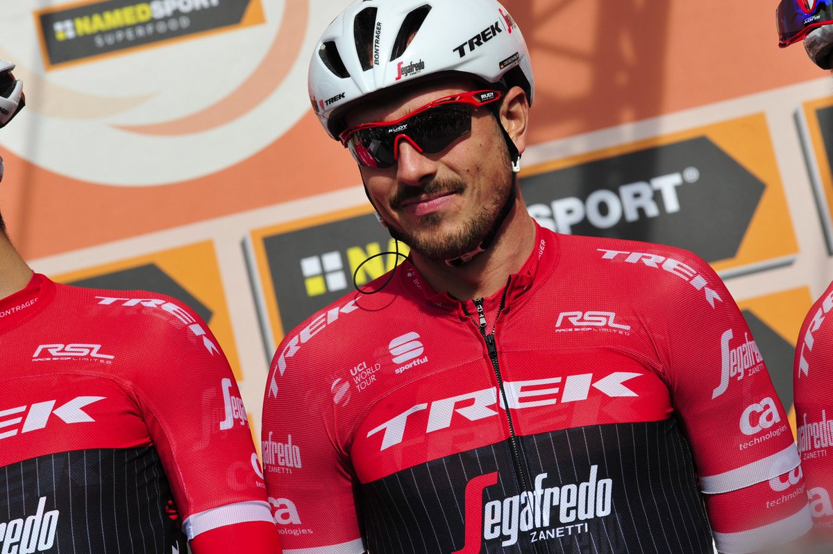 segafredoitalia's tweet photo. Alcuni momenti della @Milano_Sanremo insieme a @TrekSegafredo!
#MilanoSanremo #MSR #MSR2017 https://t.co/hZ771QkB2e