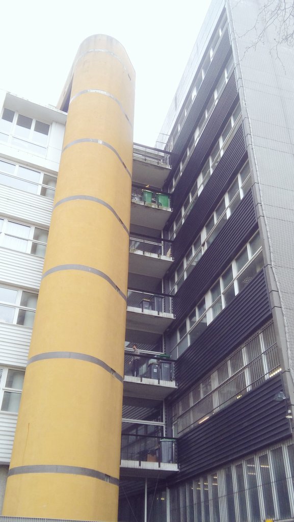 arc_innov's tweet image. Au ❤ de #ArcInnovation, la rue #Serpollet accueille le #Python haut-lieu de l'innovation et d'occupation temporaire