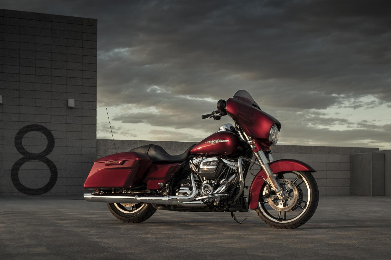 17 street 2024 glide special