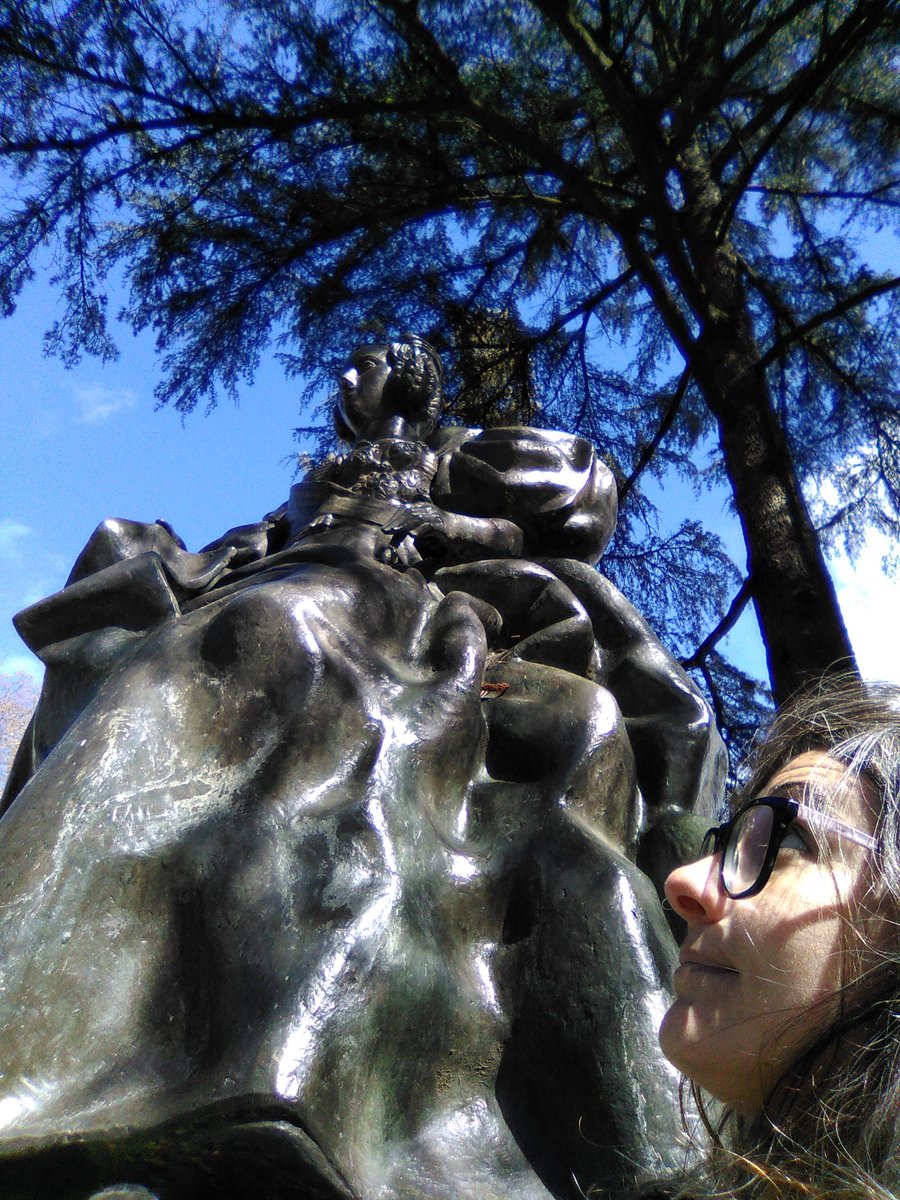 celiasanval's tweet photo. #Portugal, acompañando #ErasmusTresOlivos Haciendo pareja ideal con #DonaMariaII para #TeatroForoCrif Conectada con @isa_munt desde #Irlanda https://t.co/rzivHJYZ4w