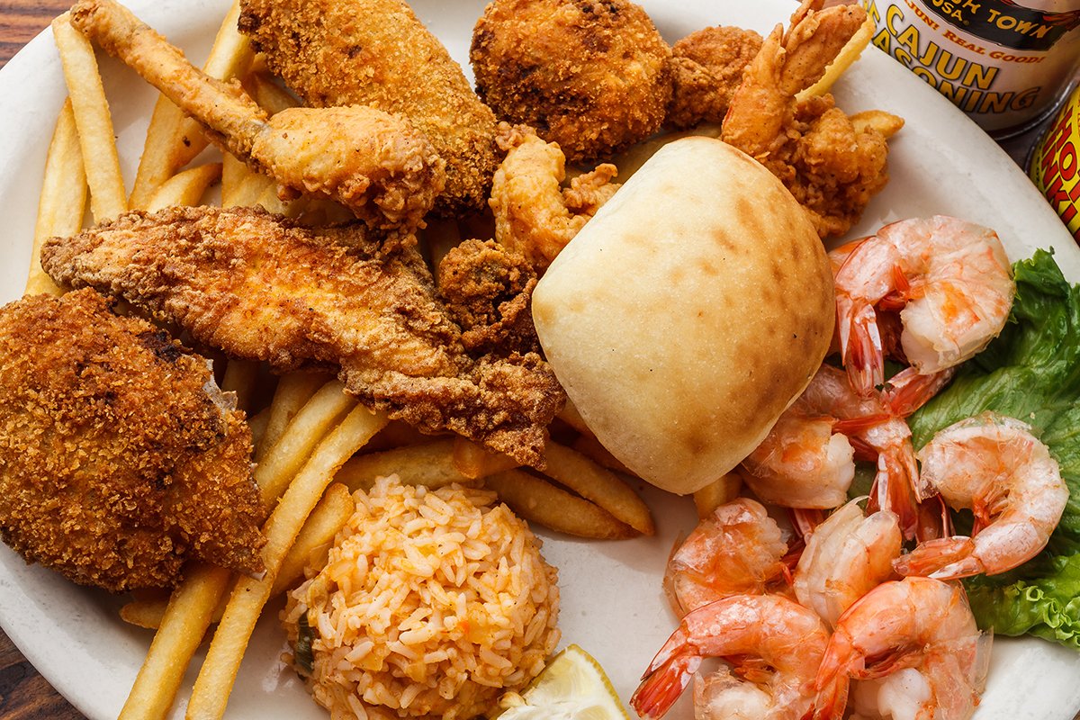 We're halfway to the weekend, which is a great reason for having a Seafood Festival! #TasteLouisiana ow.ly/tLQC30a8f42