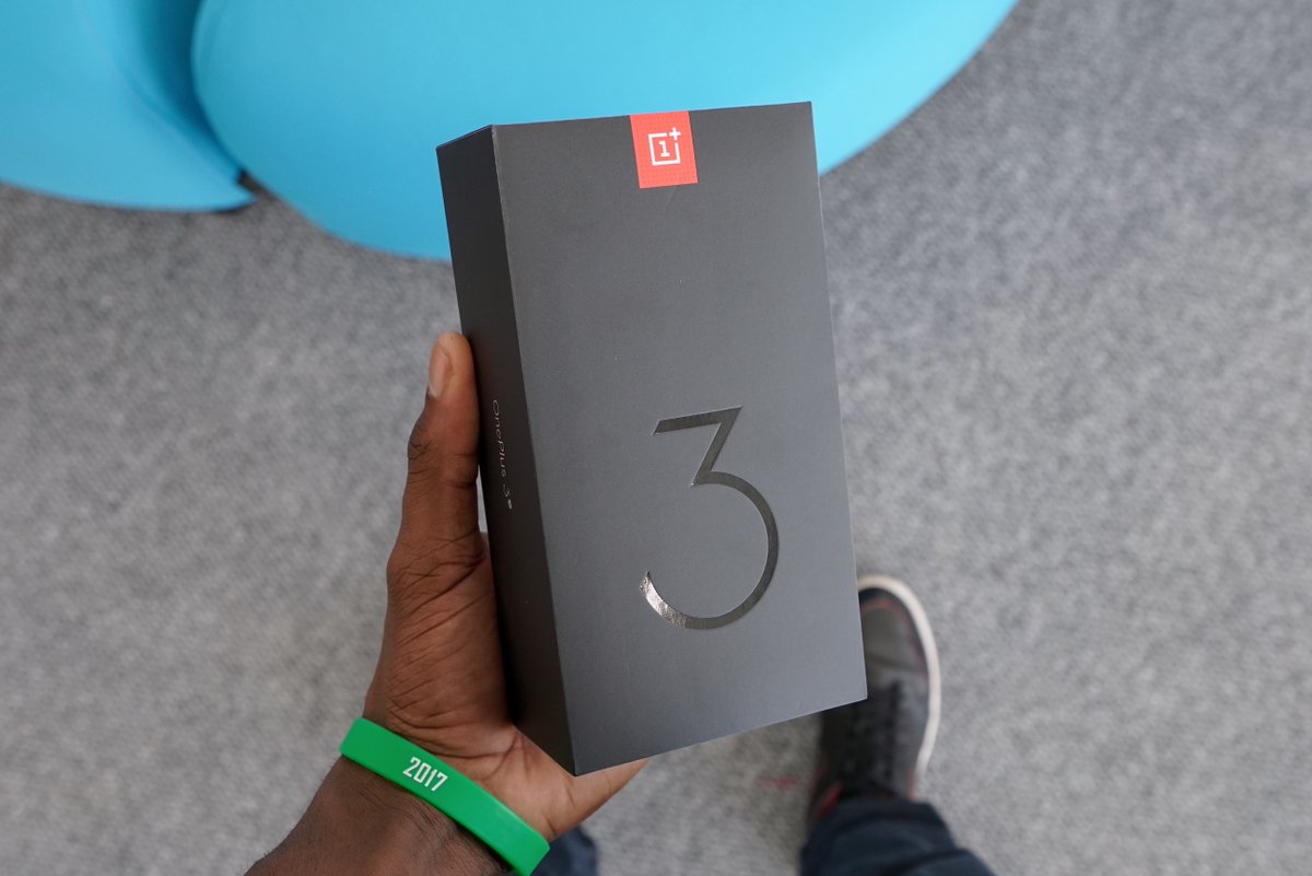 MKBHD's tweet photo. Yo dawg. I heard you like exclusives… https://t.co/MNkdTIA0Gy