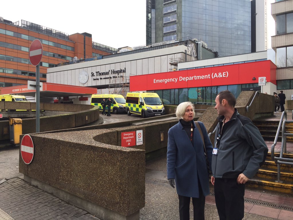 danwnews's tweet photo. A&amp;E entrance of St Thomas' Hospital - security at all entrance points say hospital in "lockdown" #Westminster https://t.co/Sh9Pdt06KE