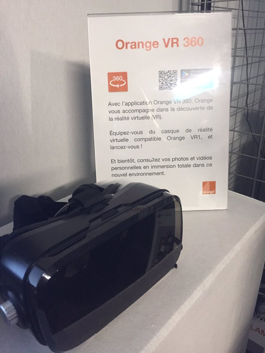 AnneFleuret's tweet photo. Hey @Thom_astro, nous aussi on est en direct de l'espace @lavalvirtual sur stand #orange avec l'appli #OrangeVR360 😉 on attend ta photo ! 👍🏻 https://t.co/NvG0gPtpmf
