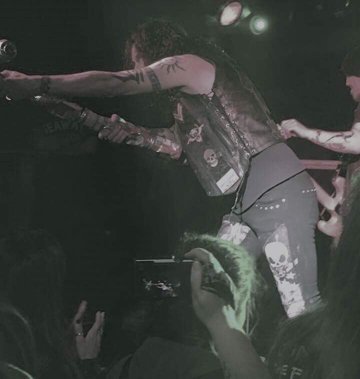 jizzypearl13's tweet photo. #JizzyPearl #TheUnderWorldCamden #london🇬🇧 #UKTour #25YearAnniversary #WastedInAmerica #tourlife #metal #rockandroll #lovehate https://t.co/uwFuyPBH0Q