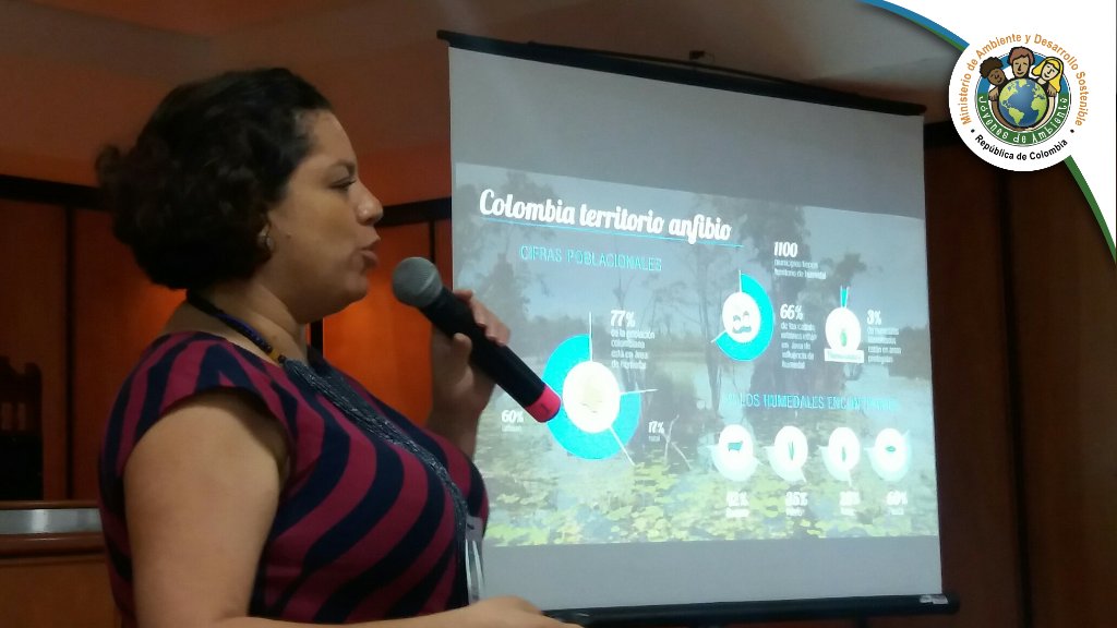 RnjaMagdalena's tweet photo. Instervenció de la Dra. @svilardyq "Dejemos de ver el agua solo como recurso hídrico, es fuente vital y de conexión para todos" #DiadelAgua https://t.co/bZPW4o9fUP