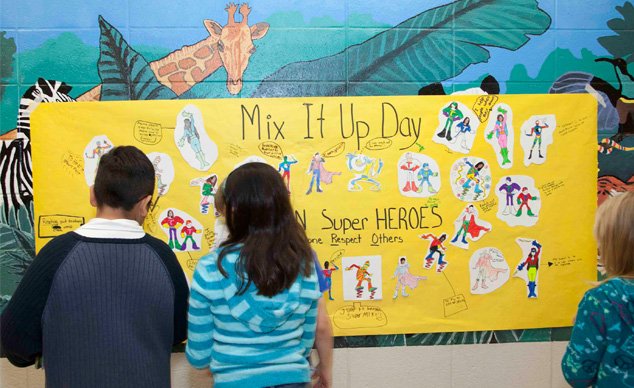 learnforjustice's tweet photo. Plan now, celebrate later. Registration for the 2017 @MixItUpatLunch Day is OPEN! #MixLunch https://t.co/Ll4c1UJSPz https://t.co/gxF8vob8hP