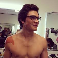 _Kjapa_'s tweet photo. FOR For all those people who r having a bad day.......this will make u happy  #forever #lovehim #Riverdale #guys https://t.co/BmxHEFbIRB
