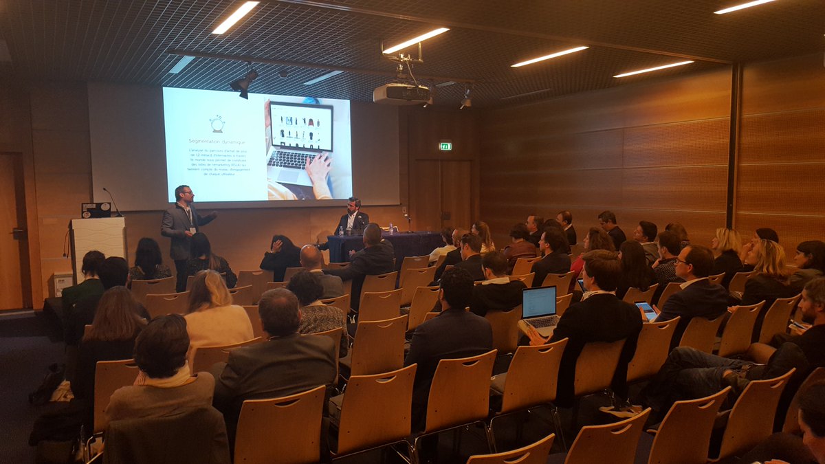 Criteo_France's tweet photo. Présentation de #CriteoPredictiveSearch par Cyril Gaitte et @cedric_vdv pendant un atelier dédié lors du #EC1to1 Monaco. https://t.co/F4GWRlKpRD