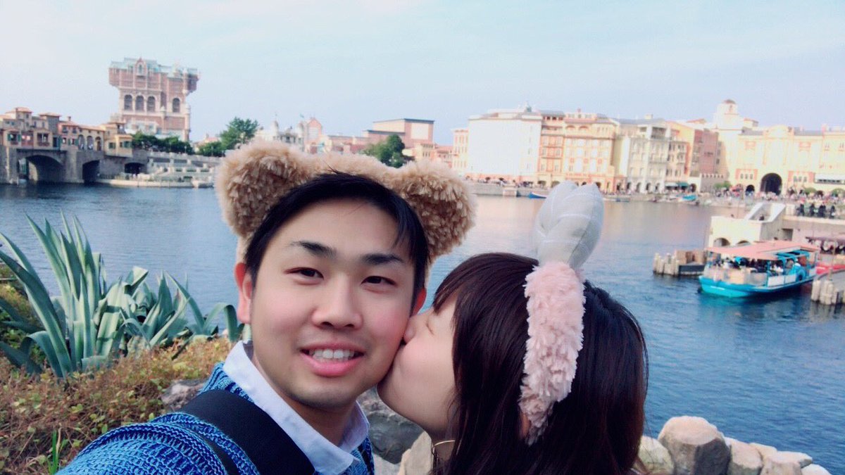 detectivekid1's tweet photo. 3/19(さいくぉーの日)でぃずにーらんど。
3/20(みつをの日)でぃずにーしー。
ゆめのくにでらぶらぶできたかな。
あかりもたのしんでくれたようでしあわせ。
ずっと笑ってた気がする。
数少ないフォロワーの方に見せびらかし。
あ、3日目に一応お台場も行った☔️ https://t.co/cec2RsAxse