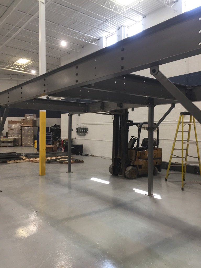 WarehouseExLTD's tweet photo. Putting together a mezzanine to go with catwalk system approx. 8,000 sq ft. https://t.co/rWzNtGFB31