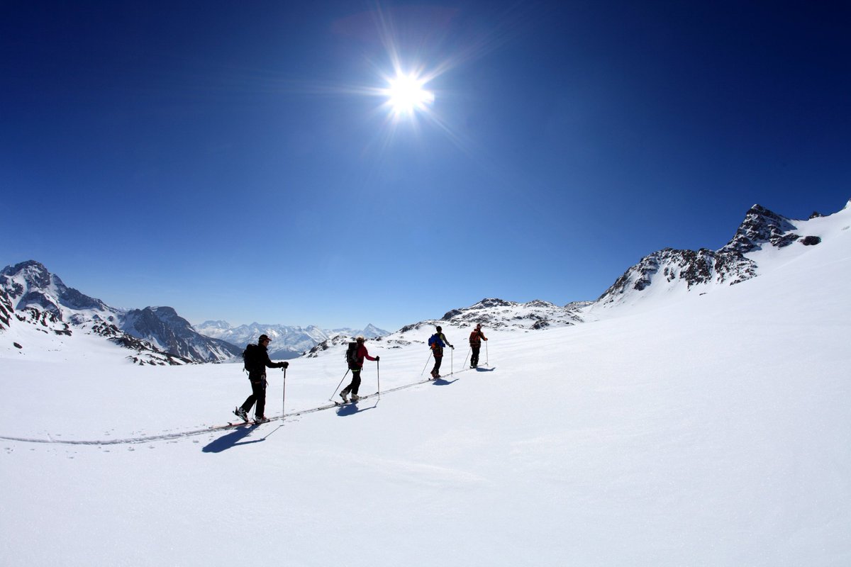 snowdlight's tweet photo. We do 'SKI TOURING' - Skiing across open country, walking uphill on skis as well as #skiing downhill. #skitouring
https://t.co/HFUYvzv9O3 https://t.co/HCJJnmPbNv