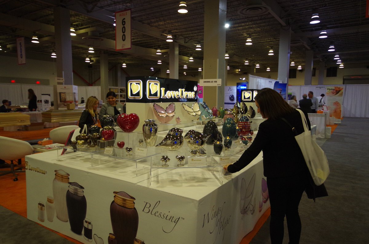MiLegadoDigital's tweet photo. Mi Legado Digital en la 1ª feria internacional #MiamiFuner
#Funerarias #Aseguradoras #Seguros #Vida #LegadoDigital #Innovación #Tecnología https://t.co/zijqFJ9Zfc