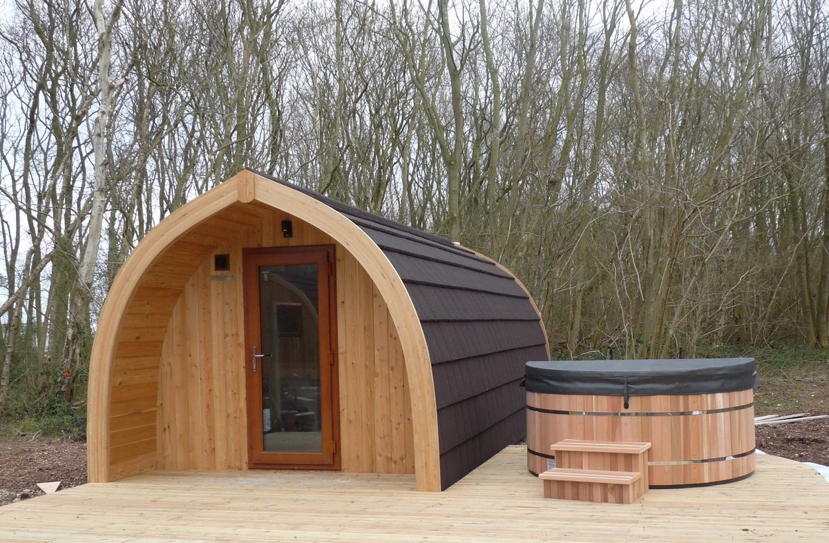 Urbancedar's tweet photo. Busy day for @Urbancedar installing 4 hot tubs at Woodthorpe Leisure Park in Lincolnshire
#urbancedar #tubs #cedarhottubs #visitlincolnshire https://t.co/SfY5jyxu2e