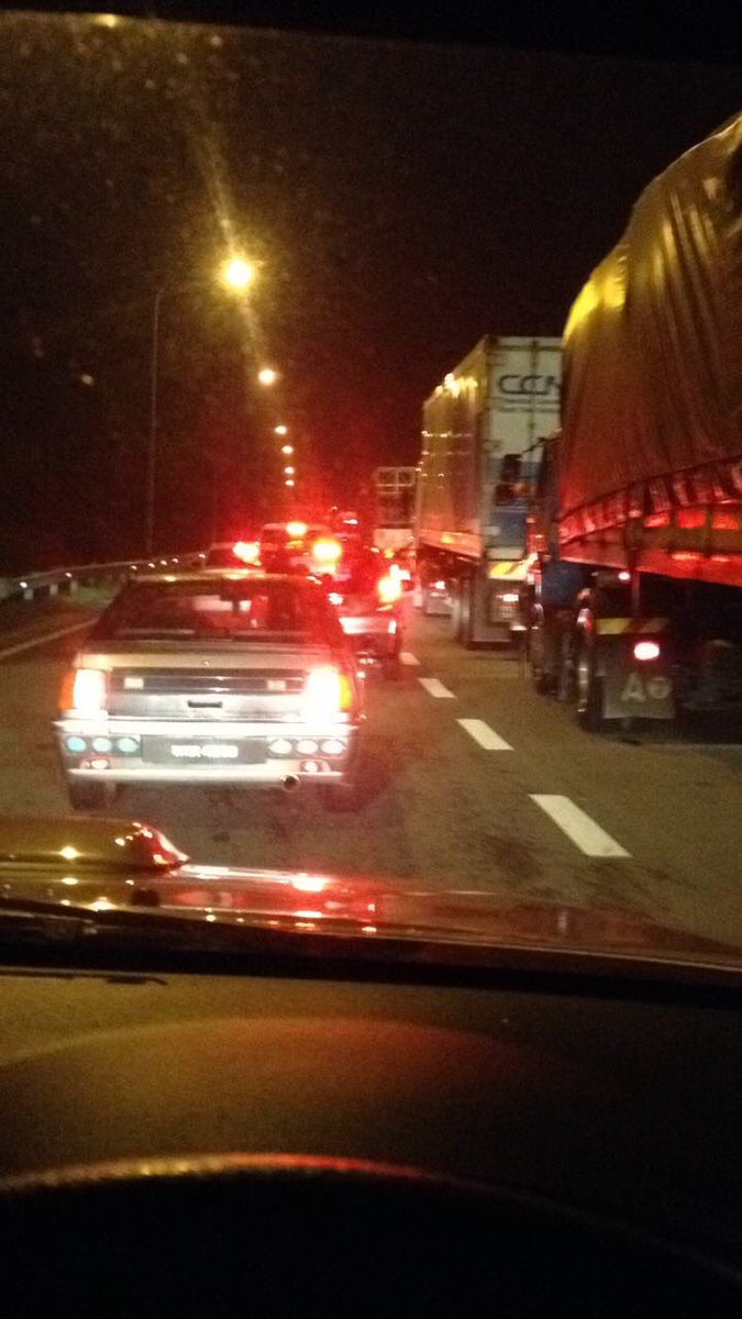 n9Jangx's tweet photo. Senawang - Trafik perlahan 2km di laluan Senawang - Port Dickson di sebabkan kemalangan.
credit #itkCrew https://t.co/2Meb6NsC5M