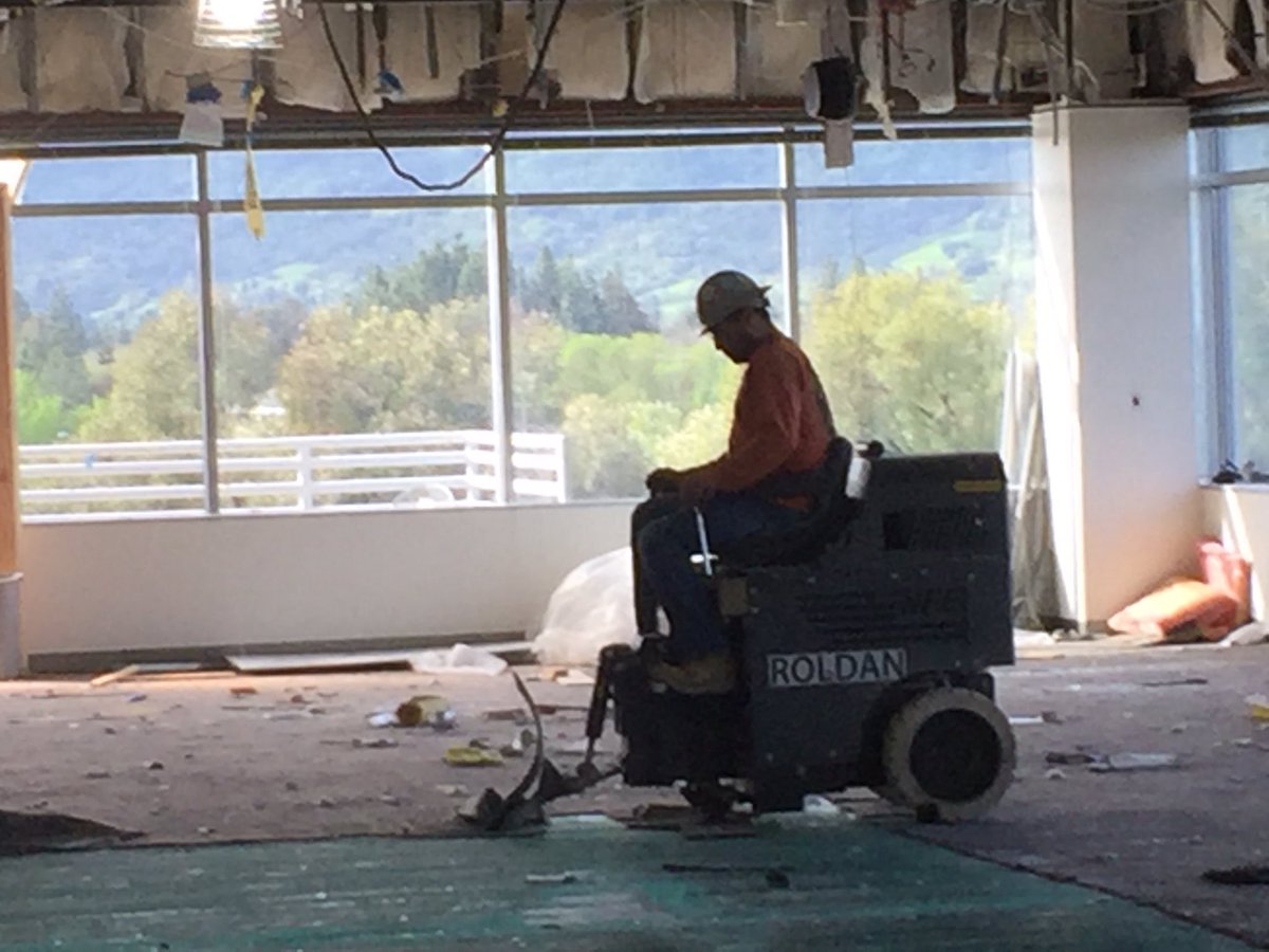JLLEBProjects's tweet photo. Mower for removing carpet tile. Will wonders ever cease? #onthejobsite #onlyprojectmanagerswouldthinkthisiscool #projectmanagement #luvdemo https://t.co/85RNRnlX5m