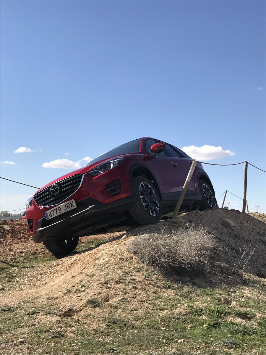 Poniendo a prueba el All Wheel Drive de Mazda #CX3 y #CX5 en la escuela #MazdaTAC