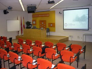 encampusuc3m's tweet photo. ¡Mira que salas multimedia más chulas tenemos! ¿Sabes donde están? En https://t.co/PnJbBOlbHi toda la info #audiovisuales #uteda #isec https://t.co/GuUKPJaOA2
