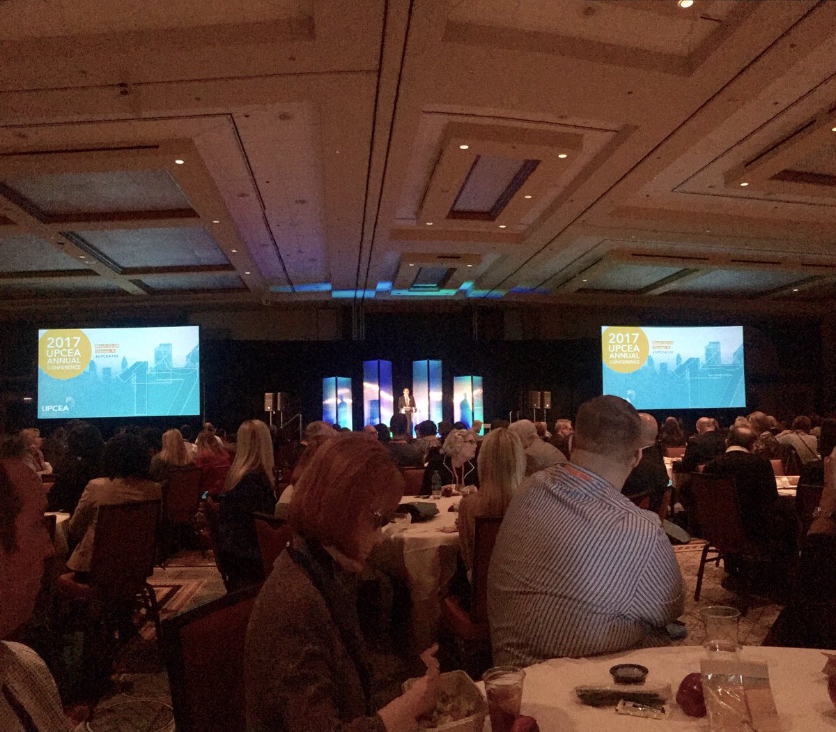 prospect_cloud's tweet photo. #UPCEA102 Bob Hansen taking us down memory lane at the Opening General Session. #gocubs #FlyTheW 🐻⚾️🏆 https://t.co/2gCbfuIC7Q