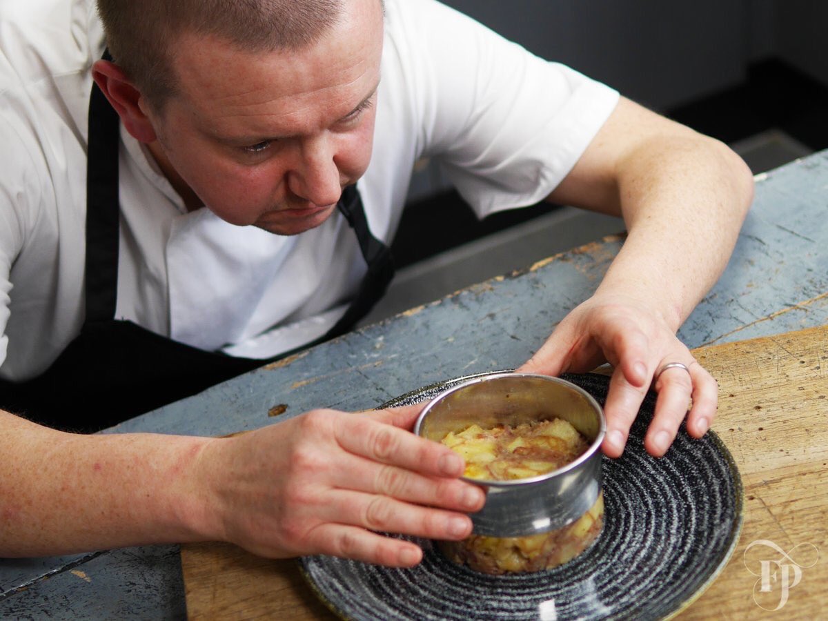 tomschophouse's tweet photo. Corned beef #hashtastic @foodpornawards THIS is a great pear: the award-winning dish and the award-winning chef with the pear-shaped trophy https://t.co/qXQ07mFRub