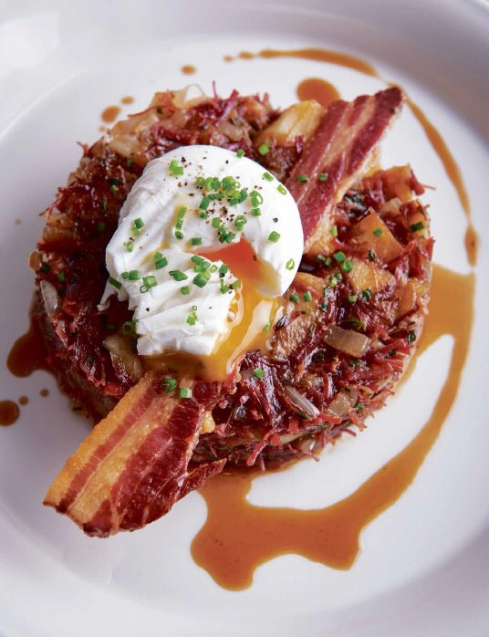 tomschophouse's tweet photo. Corned beef #hashtastic @foodpornawards THIS is a great pear: the award-winning dish and the award-winning chef with the pear-shaped trophy https://t.co/qXQ07mFRub