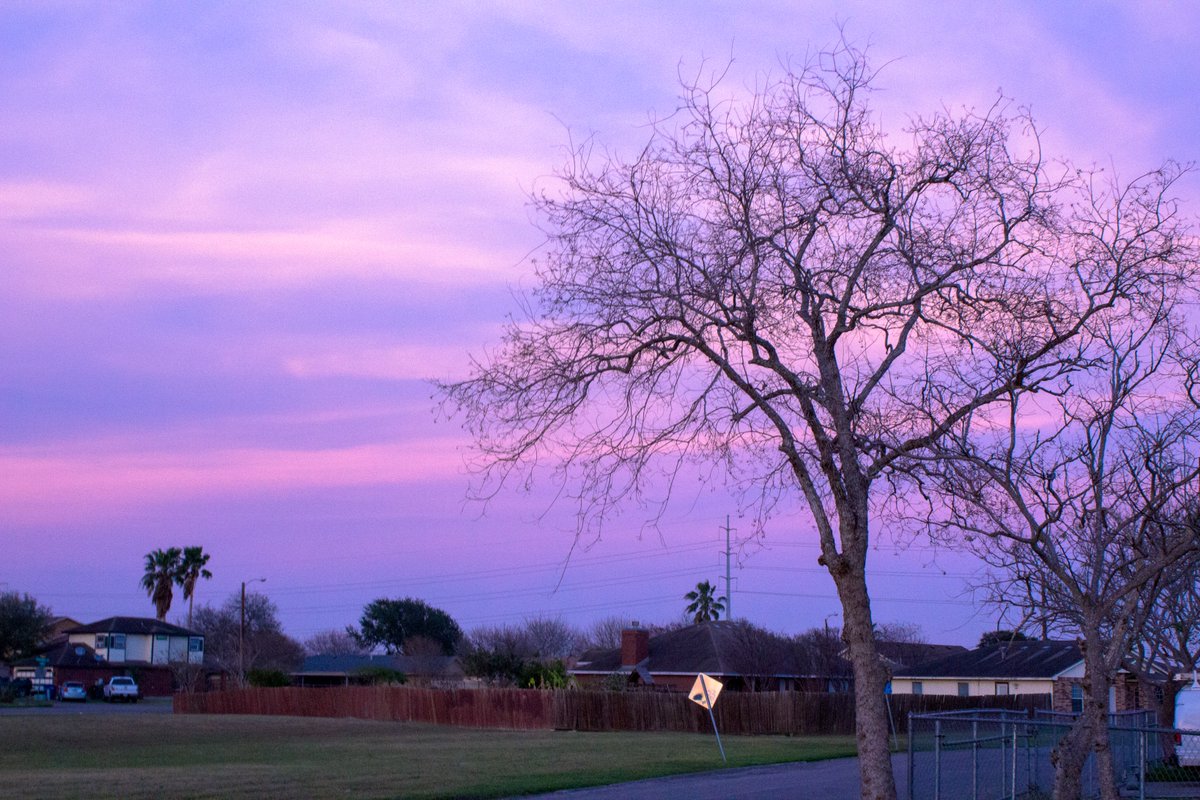 NTziaz's tweet photo. Paint the sky in your own colors!🌌 https://t.co/6uTG52GwaL