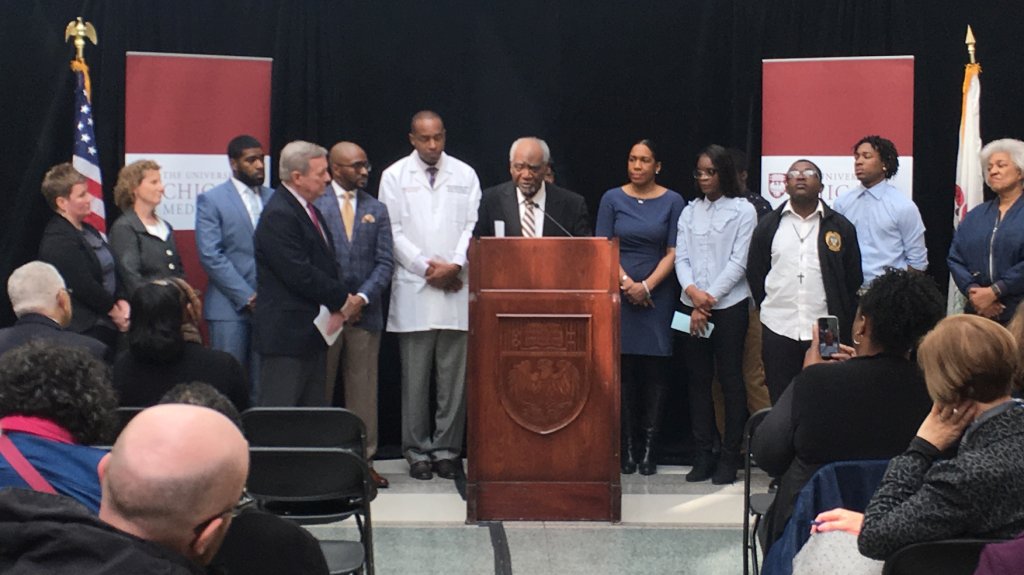 BrightpointIL's tweet photo. New legislation proposed by @SenatorDurbin @RepDannyDavis would provide supports for children who experience trauma https://t.co/h18HLqUfxD https://t.co/sDbkyVlf05
