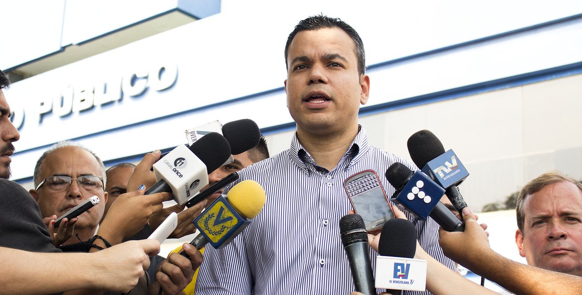 PJZulia_'s tweet photo. "Mientras tengamos órganos policiales dedicados a perseguir y acosar a quienes piensan distinto; se hace favor a la violencia" @RomeRRubio https://t.co/5d1ZLHgFMi