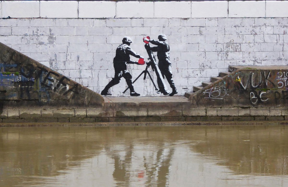 TABBYthis's tweet photo. "Heart Attack" - (Kill them with Kindness), TABBY 2017 Vienna #streetart https://t.co/A8ulC41fCp