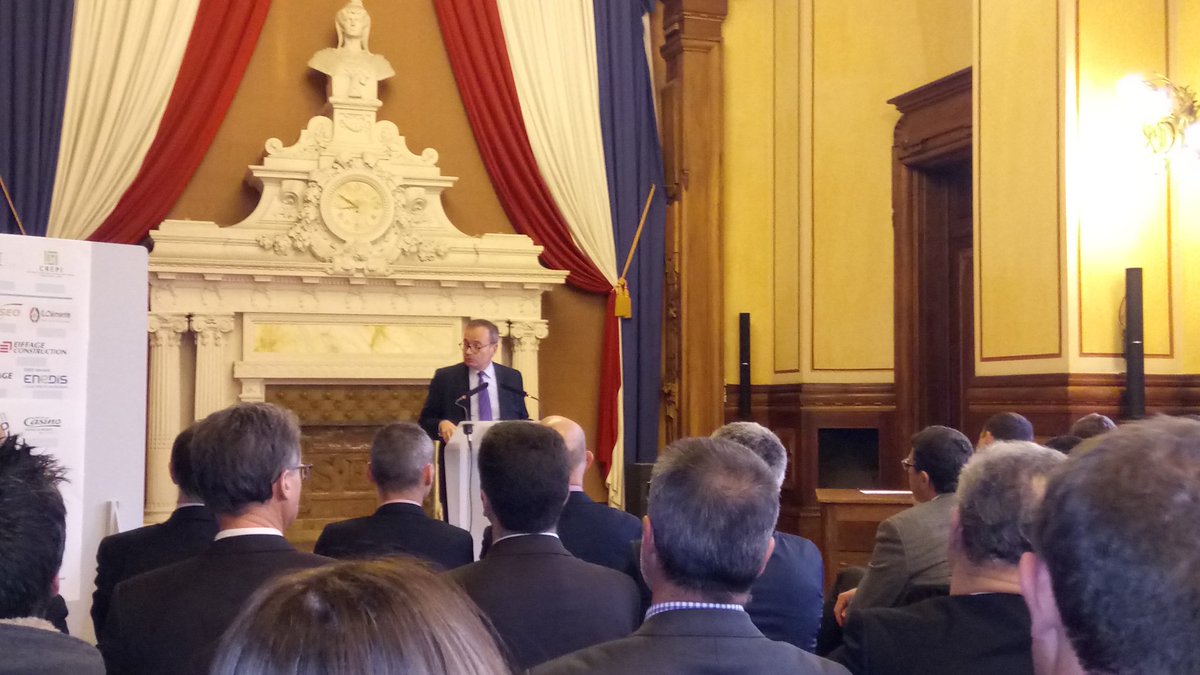 Cérémonie de signature des Chartes Entreprises et Quartiers en  <a href="/Prefecture42/">Préfète de la Loire</a> avec <a href="/FaceLoire/">Face Loire</a>