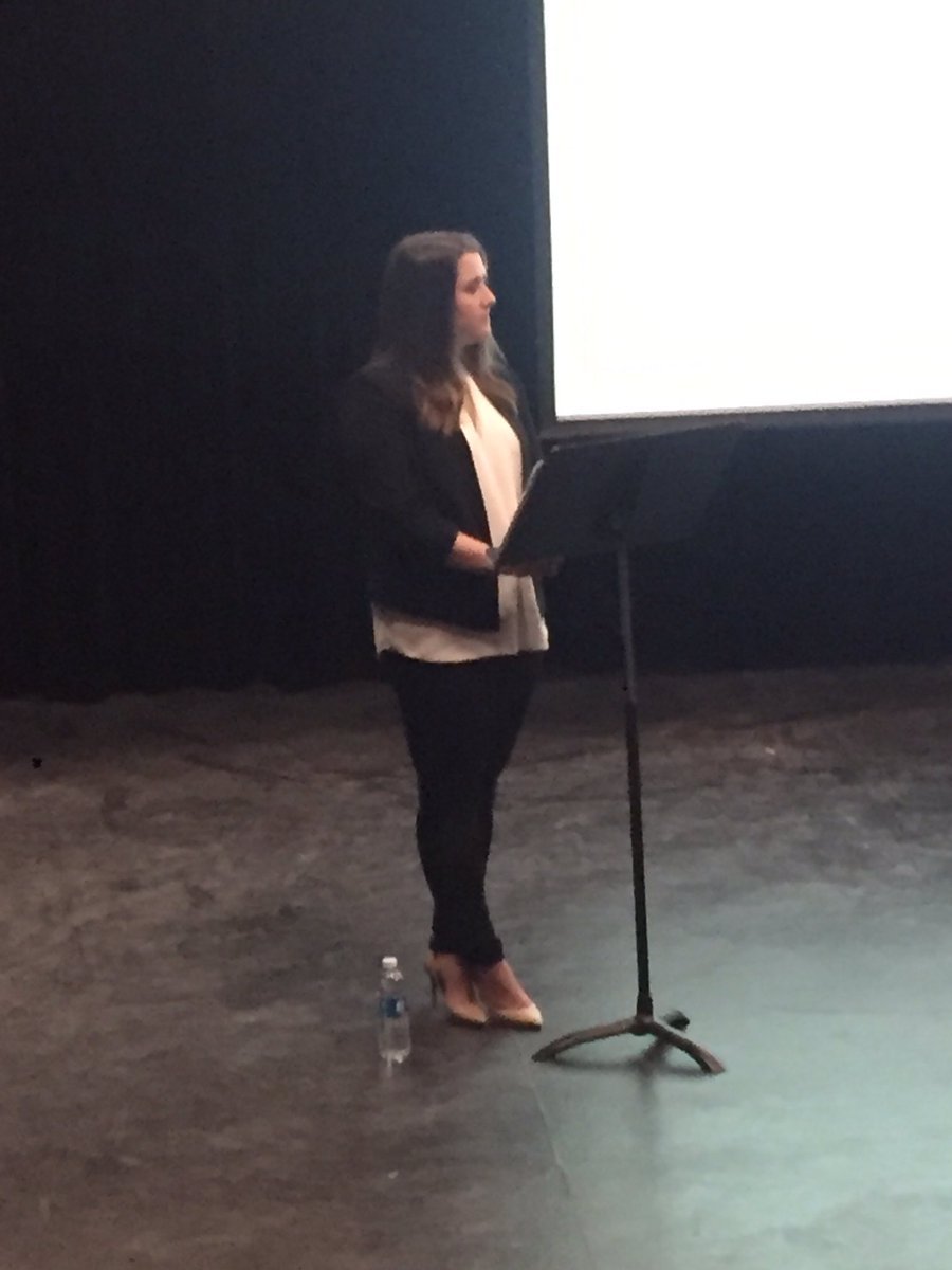 creativemoco's tweet photo. Today's MarketPower Workshop: #BreakingThrough: Audience Acquisition with Emerging Technologies at @I_Stage w/ @annedediemar & @KrisFreeze! https://t.co/ppYwY2XKdf