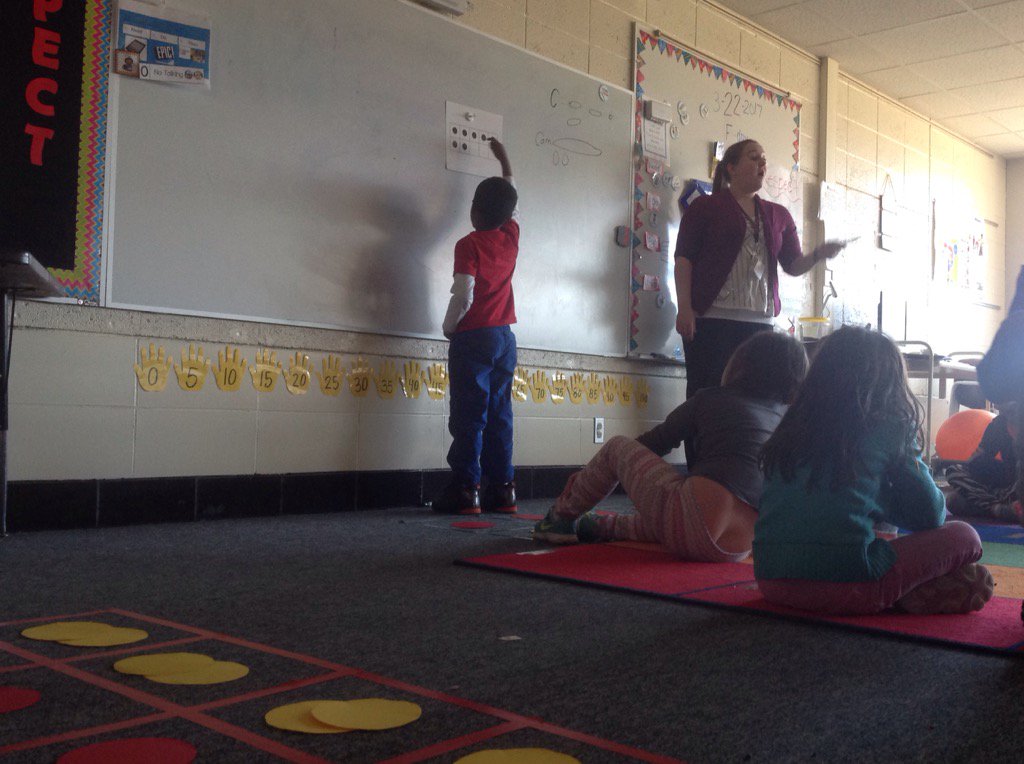 Number talks with 10 Frames in Ms. Stoffel's Kindergarten.#elton_hills