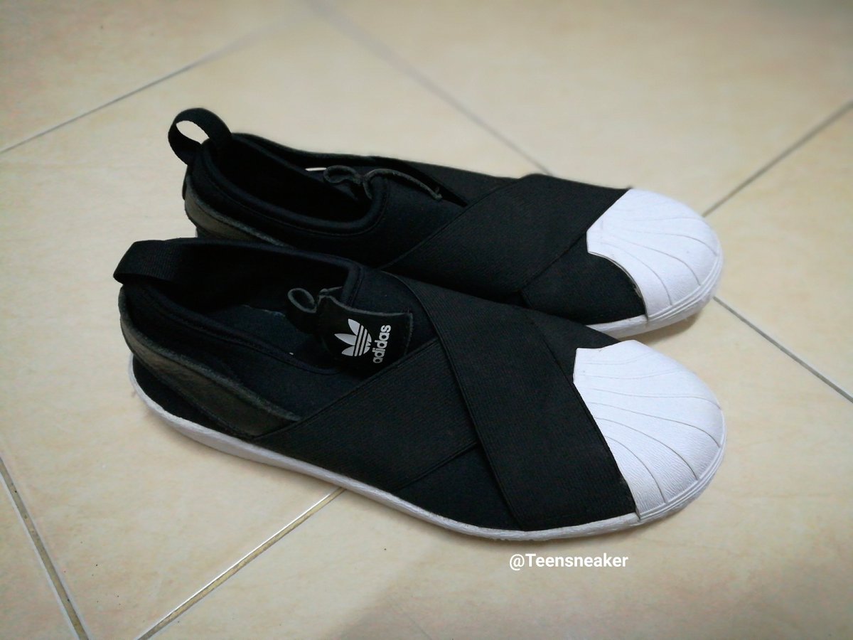 TeenSneaker's tweet photo. adidas super star slip-on
made in indinesia 
Sz.6 (24.5 ซม)
*เท้า 38-39 ใส่ได้ 

ราคา : 2,200.-
สนใจ inbox ด่วนๆ ค๊า https://t.co/yjTX8UAkl9