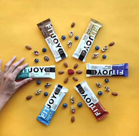 best protein bars on the market 💪🏻👙@fitjoynutrition <a href="/Body_Temple/">Body Temple</a> #tasty #highprotein #glutenfree #bodybuilding #bikini 😋